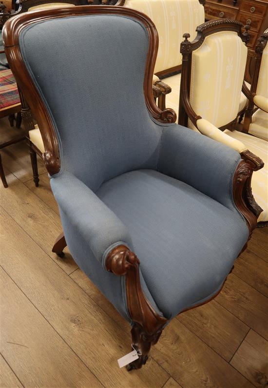 A Victorian mahogany spoonback chair